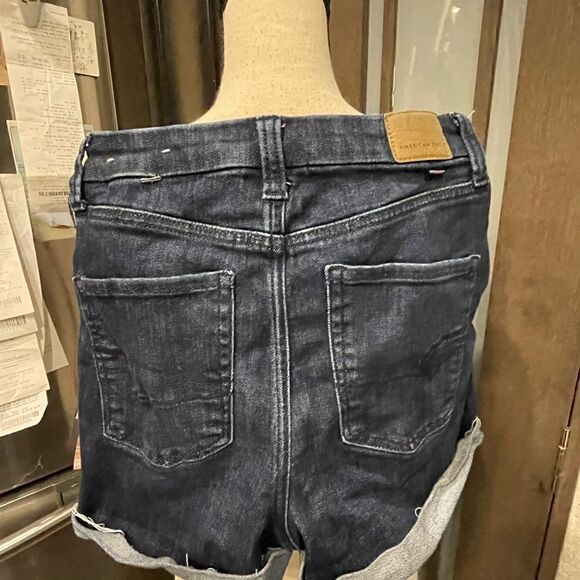American Eagle Jean curvy high rise Shorts - Picture 5 of 5